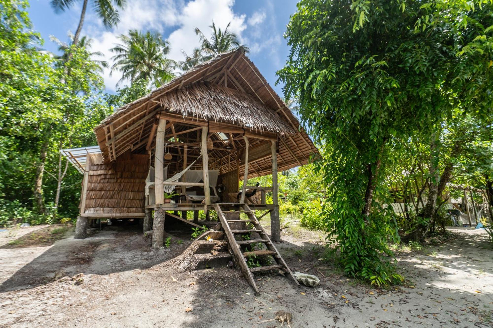 Driftwood At Pinang Island Apartemen
